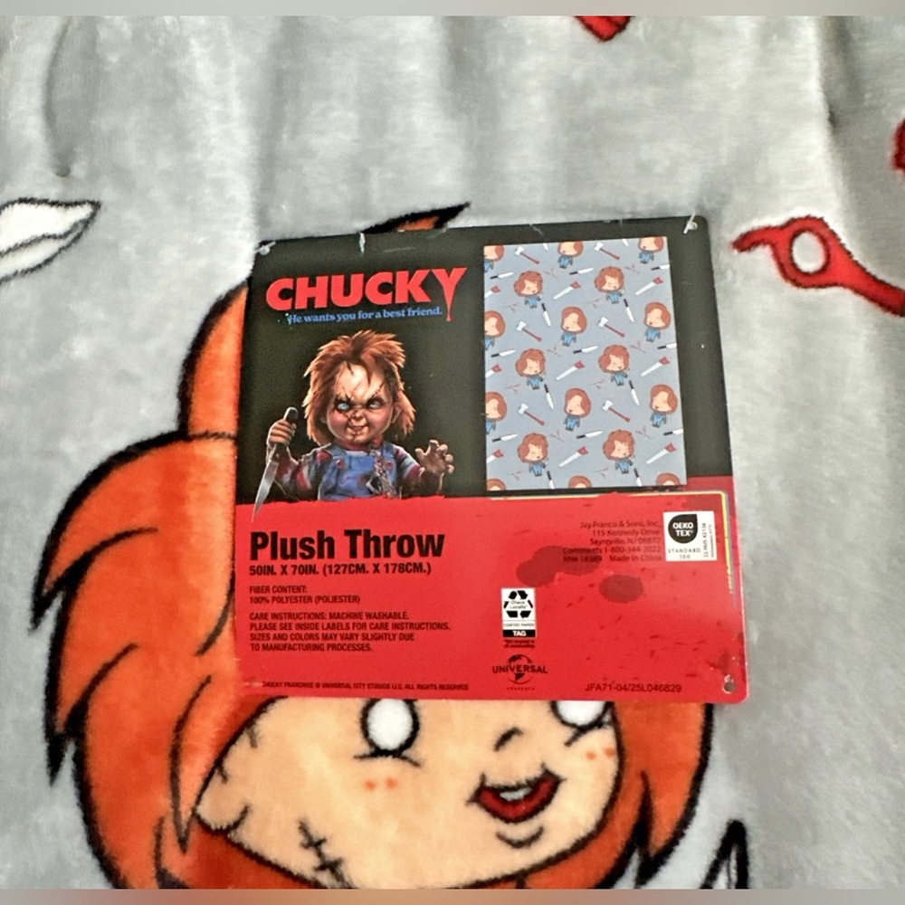 Chucky Doll Halloween Plush Throw 50"x70" Soft Blanket Grey Horror Wanna Play - Picture 2 of 4